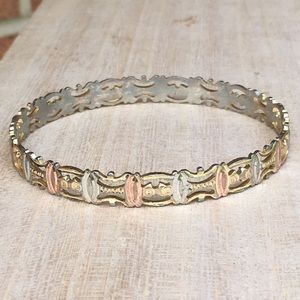 Vintage Jewelry - Vintage triple tone diamond cut bangle Vintage Jewelry - Vintage triple tone diamond cut bangle